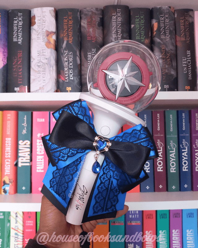 Lacy Lightstick bow